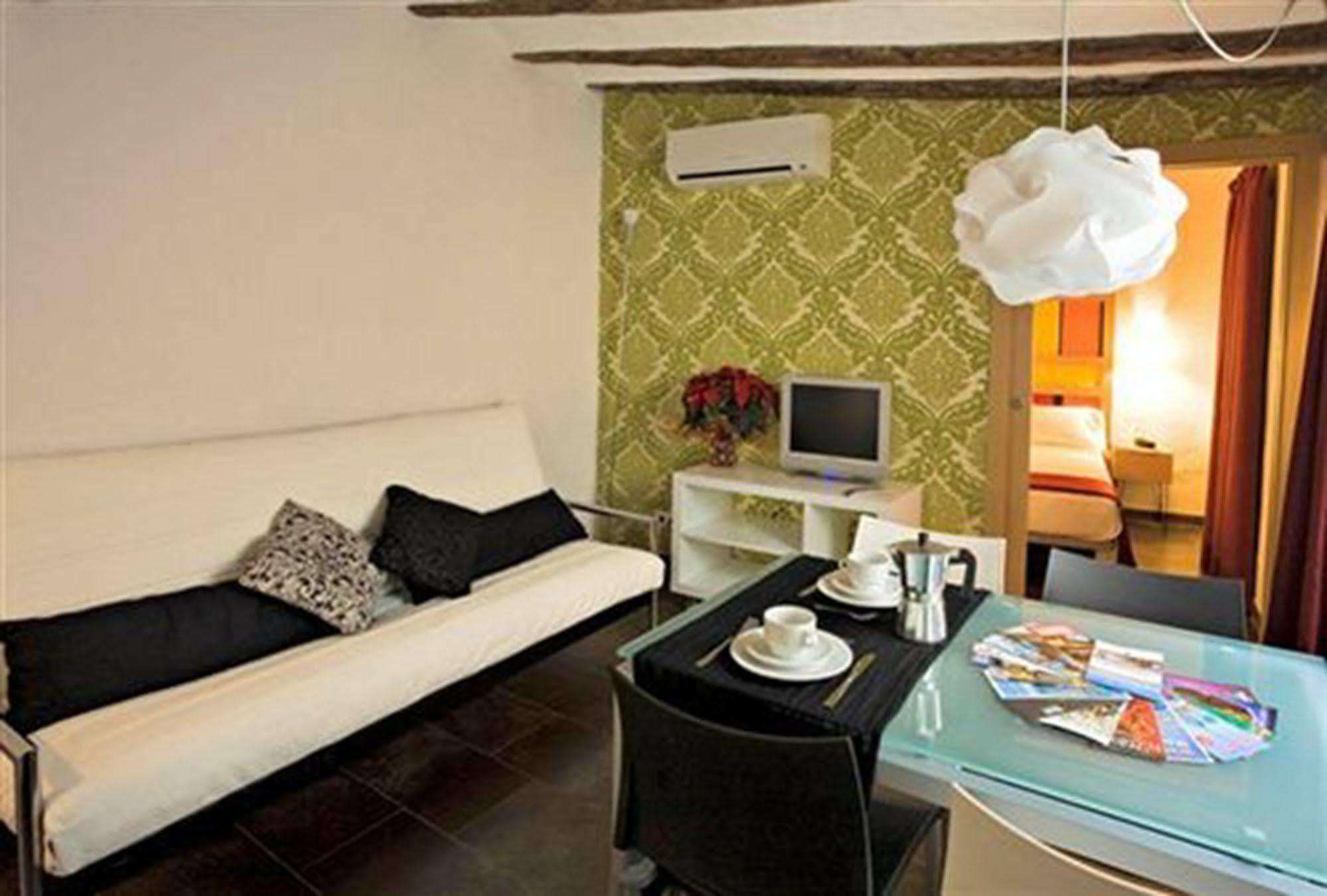 Apartaments Ciutat Vella Barcelona Luaran gambar